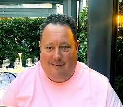 Robert Tello's Instagram, Twitter & Facebook