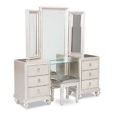Get Decked Up With A Dresser With Mirror Decorifusta In 2020 Diva Bedroom Set Dresser With Mirror Diva Bedroom