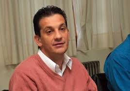 Reclamo al Intendente Walter Cortés por la compra de maquinas usadas por la  millonaria suma de 465 millones de pesos en subasta privada