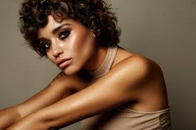 Glamour Locks Hair...