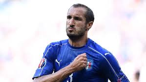 Giorgio chiellini is an italian footballer who currently plays for serie a club juventus and the italian chiellini joined the youth teams at livorno at age six and started out as a central midfielder, switching. Knochenharte Abwehrkante Chiellini Italiens Intellektuelles Raubein N Tv De