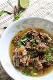 The maggi sup tuang berempah soup mix contains beef fat, onion, spices, cardamom, black malaysian favourite malay dish is brought alive as maggi perisa sup tulang berempah mi segera. Sup Tulang Azie Kitchen