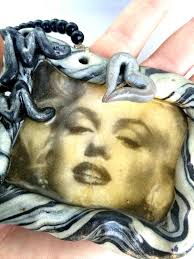 Marilyn Monroe, gros collier superposé lariat, breloque pop art pendentif  perlé, collier photo médaillon