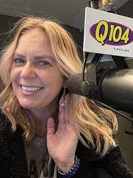 Andrew Ellenberger's Instagram, Twitter & Facebook