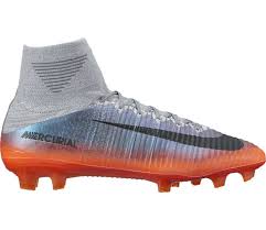 En dominerade ställning i usa följdes av kraftfulla satsningar på europa där man inte minst gått in och blivit en maktfaktor som sponsor inom fotbollen där adidas tidigare hade en dominerade ställning. Nike Mercurial Superfly V Cr7 Fg Fotbollssko Cool Grey Mtlc Hematite Wolf G Kop Online Hos Intersport