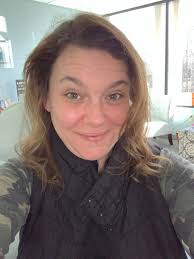 Just another day in the old po boy shop, trying to a few things knocked out  today. Mondays another day!! I see busa got one if mommas blonds hair in  his mouth