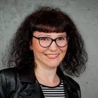 Alexandra Lenz's Instagram, Twitter & Facebook