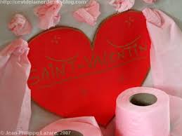 Quand ces fêtes ont commencé à s'implanter en france, c'était la fête commerciale à la con qu'il semblait naturelle d'ignorer. La Saint Valentin Quand T Es Celibataire C Est De La Merde C Est De La Merde