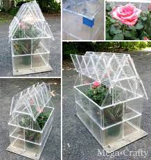 You can make a single plant greenhouse or one that will hold multiple plants. Easy Diy Mini Greenhouse Ideas Creative Homemade Greenhouses Balcony Garden Web