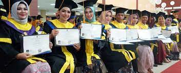 Lagi kebingungan mencari letak nomor ijazah dimana? Ijazah Universitas Terbuka
