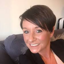 Simone Welch's Instagram, Twitter & Facebook