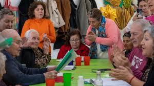 Adultos mayores de Neuquén y Centenario visitaron nuestro Club de Día