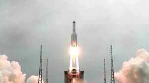 Se espera que el cohete chino long march 5b entre en la atmósfera de la tierra «alrededor del 8 de mayo», según un comunicado del portavoz del departamento de defensa mike howard, quien dijo que el comando espacial de estados unidos está rastreando la trayectoria del cohete. Yl5omaiygbyvqm