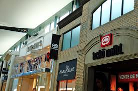 Carrefour Laval