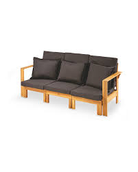 Transform the look of your bedroom by updating possibly the most important furniture in the space, letting you create a grand feel or a serene retreat. Wooden Garden Day Bed Garden Sunbed Lounger Aldi