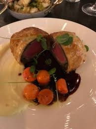 Hell's kitchen in downtown wilmington, nc is the place to come for great food, bar specials, music, games, and entertainment. Beef Wellington Picture Of Gordon Ramsay Hell S Kitchen Las Vegas Tripadvisor