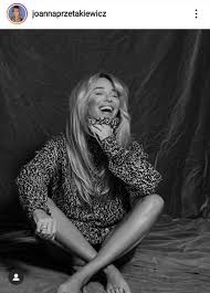 Joanna przetakiewicz niedawno wzięła ślub ze swoim wieloletnim partnerem, rinke rooyensem. Joanna Przetakiewicz Pokazala Stare Zdjecie Co Ona Miala Na Glowie Szok Nie Uwierzycie Jak Wygladala