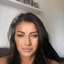 Jaki jest Twój ulubiony owoc? 🤔 Moje to 🍉🍓🥑... tak, awokado to owoc i  kocham meega 🥰