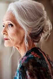 30 Modern Hairstyles For Women Over 60 To Keep Up With Trends Hot Hair Styles Long Gray Hair Hair Styles For Women Over 50