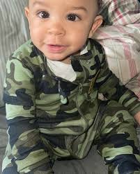 i am so complete with our lil family 🥹❤️ everybody loves you boy not just  me 🥹❤️