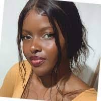 Julianne Walker's Instagram, Twitter & Facebook