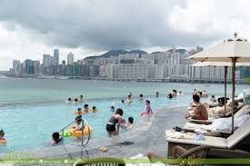 这 个 酒店 离 机场 比较 近。 æ—…å±…é¦™æ¸¯ 12 é¦™æ¸¯å˜‰é‡Œé…'åº—kerry Hotel Hong Kong Dittou