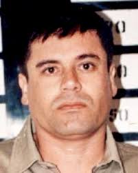 En una foto se ve a una joven adolescente, de pelo negro y rizado con un vestido de princesa beige. El Chapo El Rey Del Narco A 10 Anos De Su Fuga