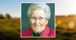 Jackie Mckenzie's Instagram, Twitter & Facebook