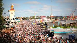 Dort ist es gute tradition, dass der oberbürgermeister zum start des oktoberfests den anstich des ersten bierfasses mit den worten. Oktoberfest Es Wird Gefeiert Kindersache