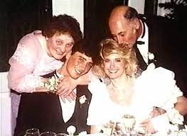 Olivia Wedding Olivia Newton Jones Olivia Newton John Celebrities