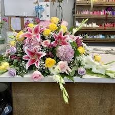 Order flowers online, send your love to seoul! Redding Florist 10 Photos 17 Reviews Florists 3260 Bechelli Lane Redding Ca Phone Number Yelp