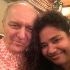 At it again 😄🔥🔥🔥 (Had to repost cause a certain someone took a nap  before adding the hashtags lol😅) • Btw the second one is a  #christmascactus and the third one is #