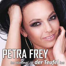 Petra frey, die als kind bereits erste bühnenerfahrung gesammelt hatte, beim song contest vertrat sie im zarten alter von 15 das land und bei „der großen unterwegs mit dem pferd erschließt sich die welt rundherum ganz anders, sagt petra und mit „im himmel ist der teufel los legt sie umgehend. Im Himmel Ist Der Teufel Los Single By Petra Frey Spotify