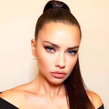 5 Ways To Instantly Lift Your Brows Brows Eyebrow Trends Brow Makeup