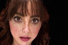 A través de los años ha conquistado a la pantalla en programas como 'rebelde', '¿quién es la máscara?' y ahora lo hace en el cine con 'veinteañera, soltera y fantástica'. A Que Conductor De Hoy Corrio De Su Casa Natalia Tellez