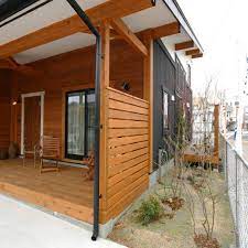 ウッドデッキに目隠しをつけてプライバシーを守ります ストーリーハウス熊本 住管理システム 熊本 熊本市 bino ビーノ フリークホームズ freeqhomes かわいい家 おしゃれな家 ウッドデッキのある家 ウッドデッキ ウッドデッキ デッキ 家