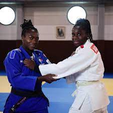 Jul 22, 2021 · le tirage au sort des tableaux de judo pour les jo, qui s'est tenu ce jeudi, n'a pas gâté teddy riner (+100 kg), non protégé par le statut de tête de série. Clarisse Agbegnenou Et Griedge Mbock Ca A Ete Une Annee Galere L Equipe