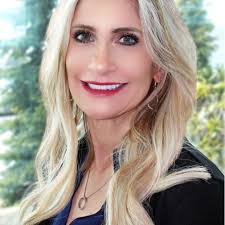 Kimberly Winkler's Instagram, Twitter & Facebook