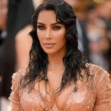Style and said, kim's attitude was. Coqueta Kim Kardashian Se Saca La Ropa Para Lucir Sus Skims