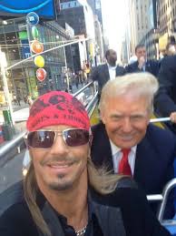 Así nos la ingeniábamos para sacarnos selfies antes de las cámaras frontales