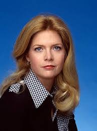 Linda Oaks's Instagram, Twitter & Facebook