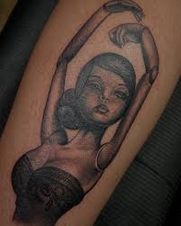 The name is Ruben Ledezma and im a self taught tattoo artist from NYC with  10+ years of experience. With a versatility in styles from realism to neo  traditional, I look forward