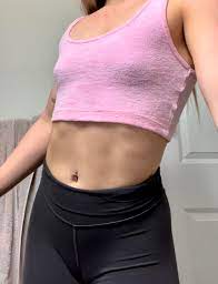 Small boobs look good in crop tops : r/croptopgirls