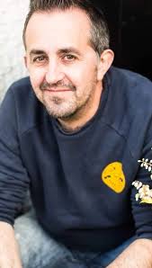 watching Andor is always so stressful for me because Diego Luna looks like  my husband, only with more hair