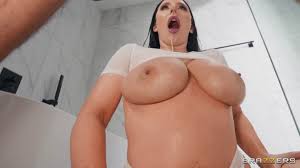 Angela White - Soaking Wet And Fucked Hard