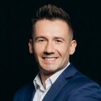 400+ perfiles de «Brzostowski»