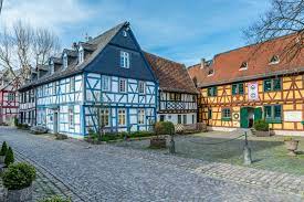 See 155 unbiased reviews of weinstube gelbes haus rated 4 of 5 on tripadvisor and ranked 2 of 65 restaurants in eltville am rhein. Eltville Gelbes Haus Foto Bild Architektur Profanbauten Fachwerkhauser Bilder Auf Fotocommunity