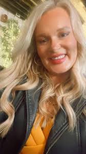 Not a hope! 5 minutes peace is what I want from a shower 🤔🙈🤣, #metime  #keepwalking #heisdreaming #funny #funnymemes #explorepage #me #lol