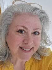 Lori Laird's Instagram, Twitter & Facebook