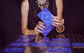 Selamat berjumpa sobat tarot kesayangan. Mana Membaca Tarot Yang Benar Ruangtarot